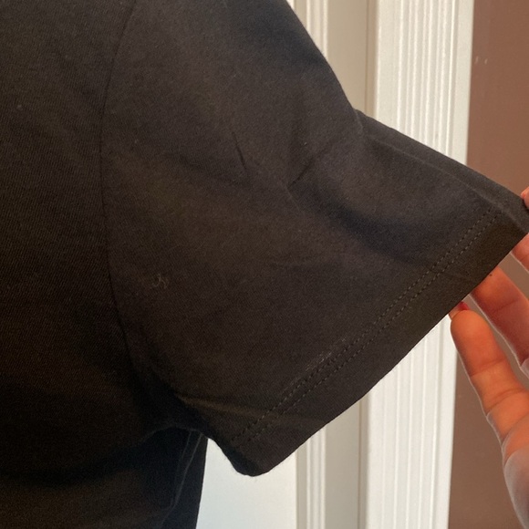 2 GAP Women’s Tees Black Crewneck & White V-Neck Sz XL NWT - Picture 4 of 13